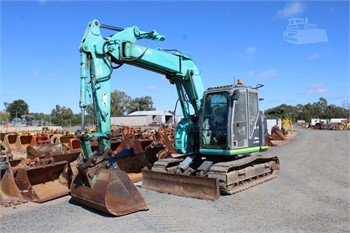 2011 KOBELCO SK135SR Used Tracked Excavators for sale