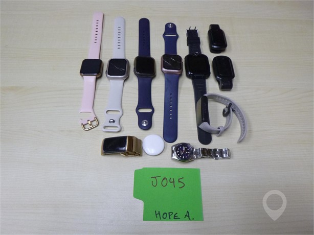 (1) BAG OF IPHONE WATCHES Used Other Computers and Consumer Electronics Computers / Consumer Electronics auction results