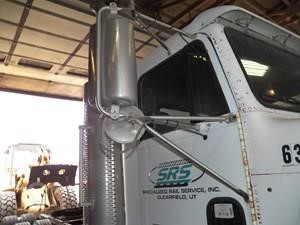 1999 FREIGHTLINER FLD Used Glass Truck / Trailer Components for sale