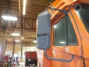 2004 FREIGHTLINER CENTURY CLASS 120 Core Glass Truck / Trailer Components for sale