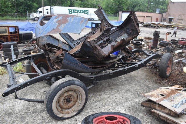 FRAME W/ MISC SHEET METAL Used Frame Truck / Trailer Components auction results