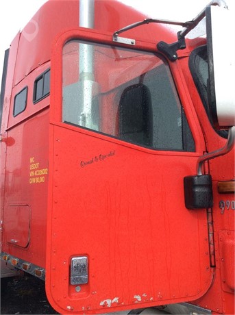 2004 INTERNATIONAL 9900I Used Door Truck / Trailer Components for sale