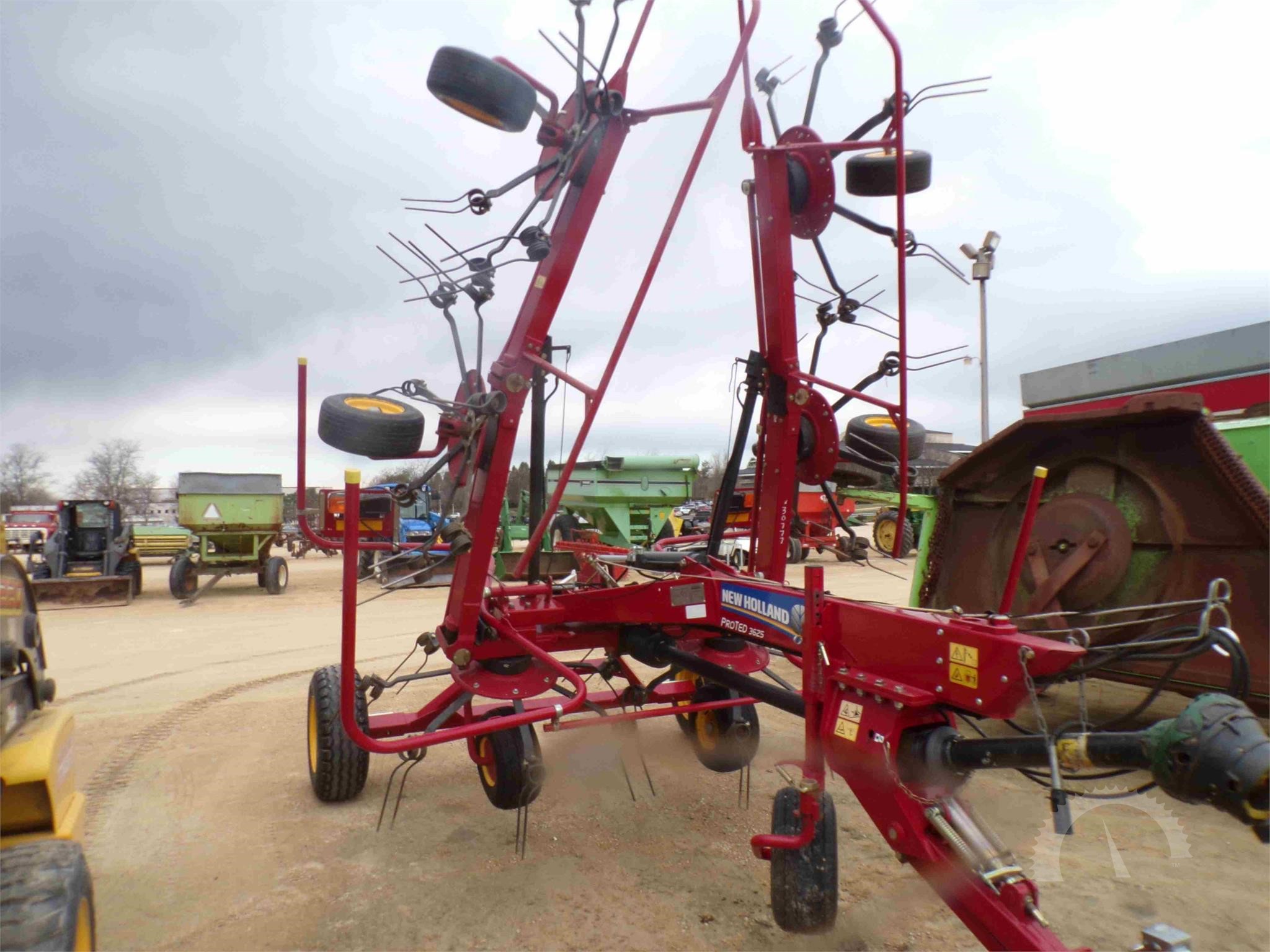 Hay and Forage Equipment Online Auctions | AuctionTime