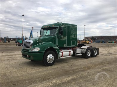 Conventional Trucks W Sleeper Online Auctions 216