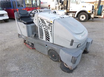 2006 ADVANCE CAPTOR 4800 Used Sweepers / Broom Equipment auction results