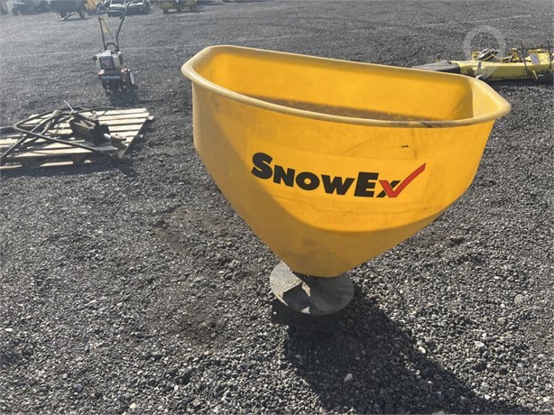 SNOWEX HITCH MOUNT SPREADER Used Other Truck / Trailer Components auction results
