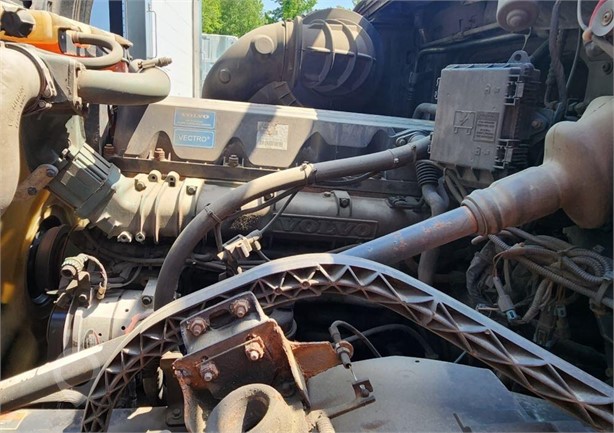 2013 VOLVO D13 Used Engine Truck / Trailer Components for sale