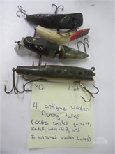 FISHING LURES WOODEN LURES Personal Property / Household items