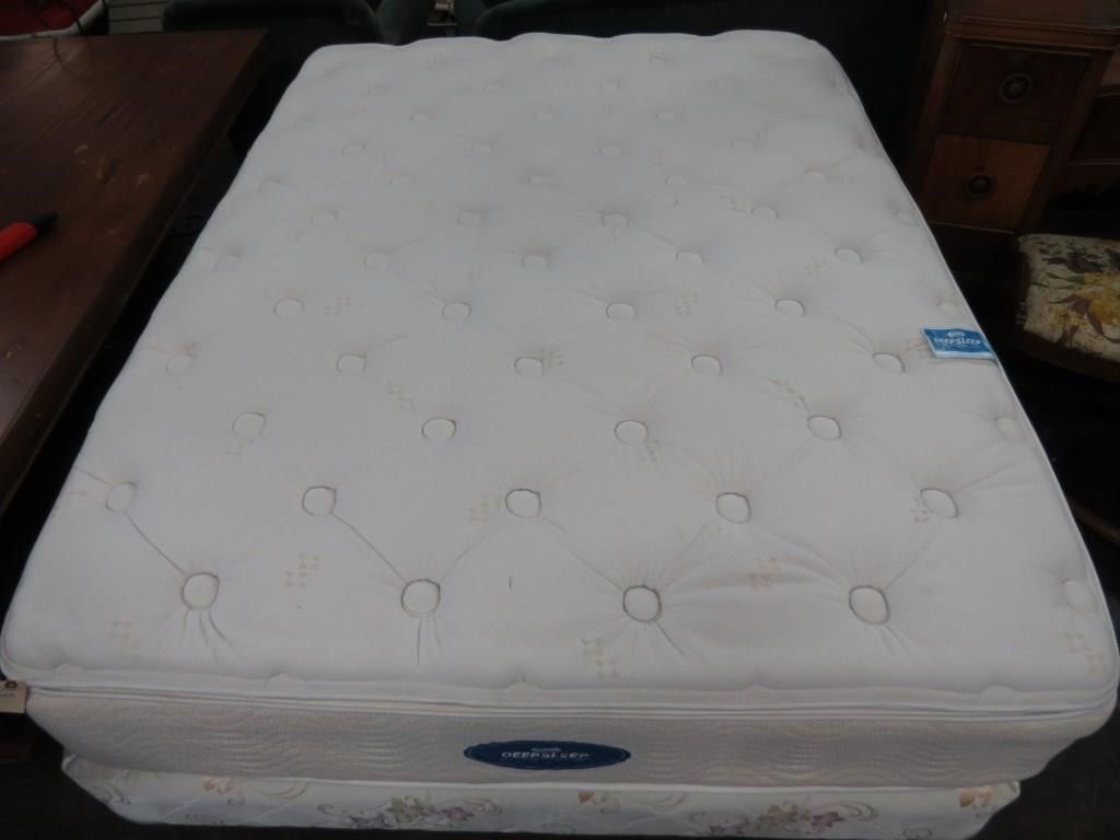 deep sleep queen mattress