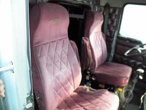 1998 KENWORTH T800 Used Seat Truck / Trailer Components for sale