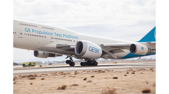World’s Largest Jet Engine GE9X Completes First Flight Test On Boeing ...