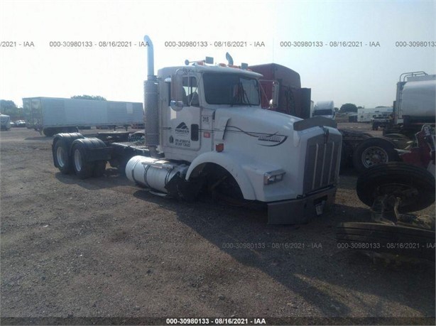 2004 KENWORTH T800 Used Grill Truck / Trailer Components for sale