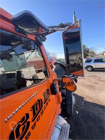 2006 INTERNATIONAL 5900I Used Glass Truck / Trailer Components for sale