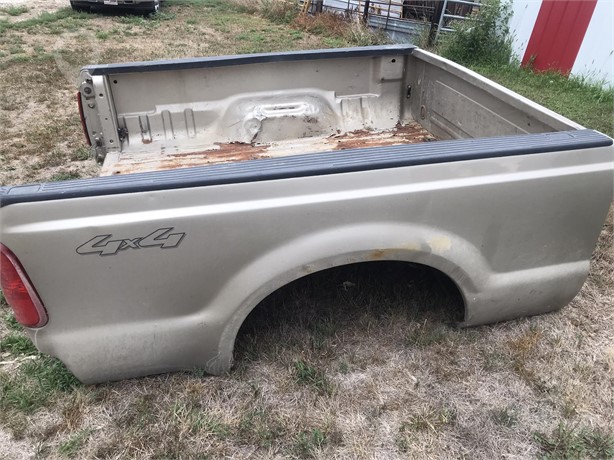 2008 FORD F250 SHORTBOX Used Body Panel Truck / Trailer Components auction results