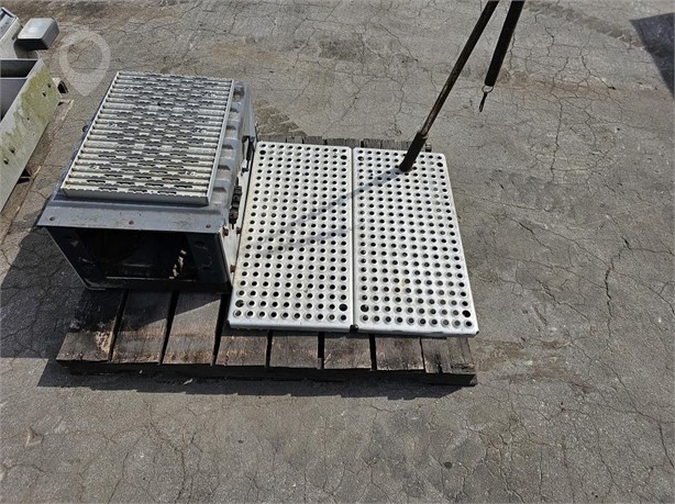 ALUMINUM FLOOR PANS FOR SEMI Used Other Truck / Trailer Components auction results