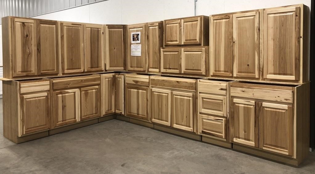 Hamilton Hickory Natural Kitchen Cabinet 16pc Set Kraft Auction Service