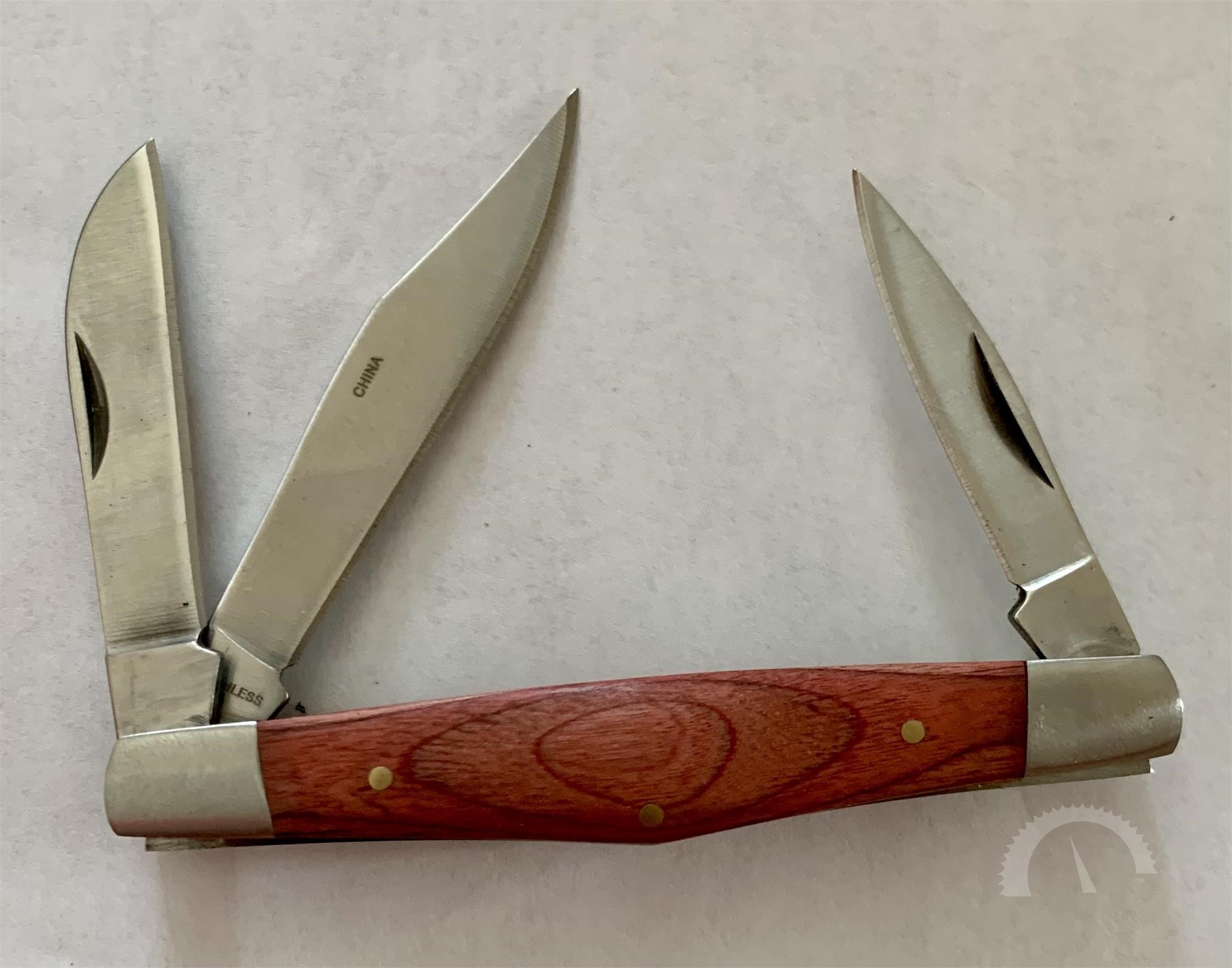 Sold at Auction: Miracle Blade III Knife Set in Block