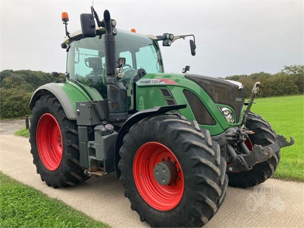 2015 FENDT 720 VARIO Used 175 HP to 299 HP Tractors for sale