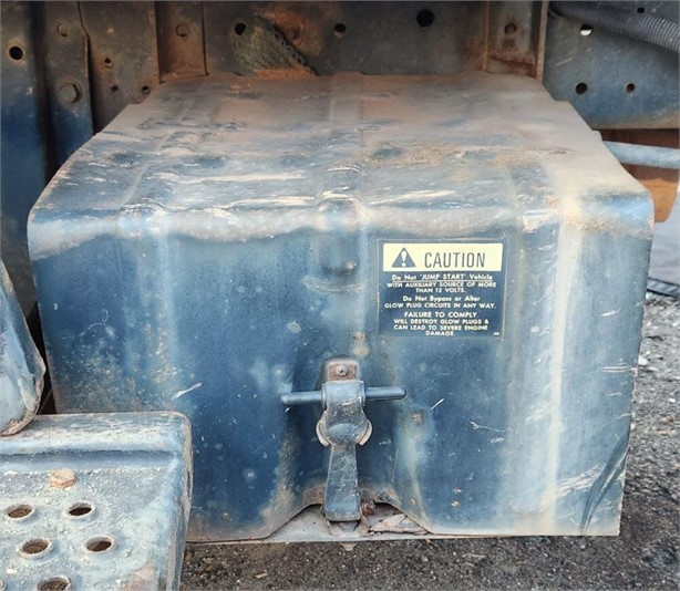 1987 INTERNATIONAL 1654 Used Battery Box Truck / Trailer Components for sale