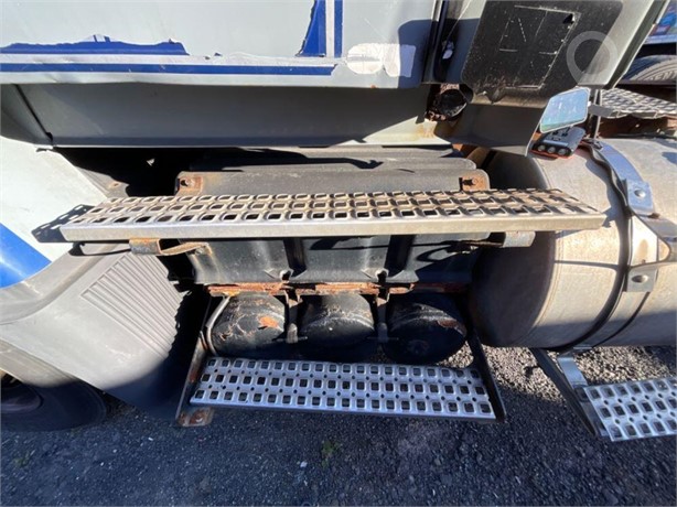 2006 VOLVO VNM Used Battery Box Truck / Trailer Components for sale