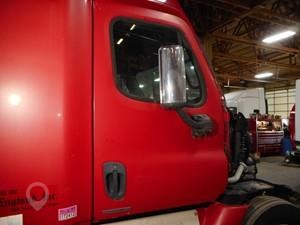 2009 FREIGHTLINER CASCADIA 125 Used Glass Truck / Trailer Components for sale