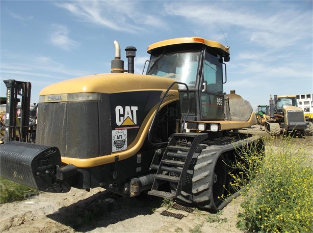 1999 CATERPILLAR CH95E Used 300 HP or Greater Tractors for hire