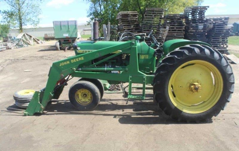1963 John Deere 1010 Gas Tractor Live And Online Auctions On