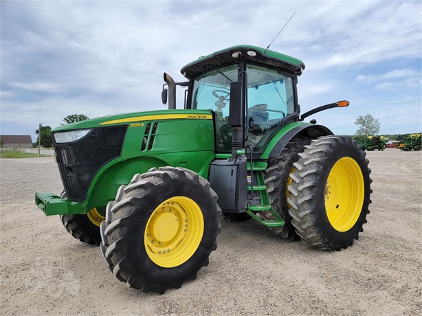2011 JOHN DEERE 7215R Used 175 HP to 299 HP Tractors for sale