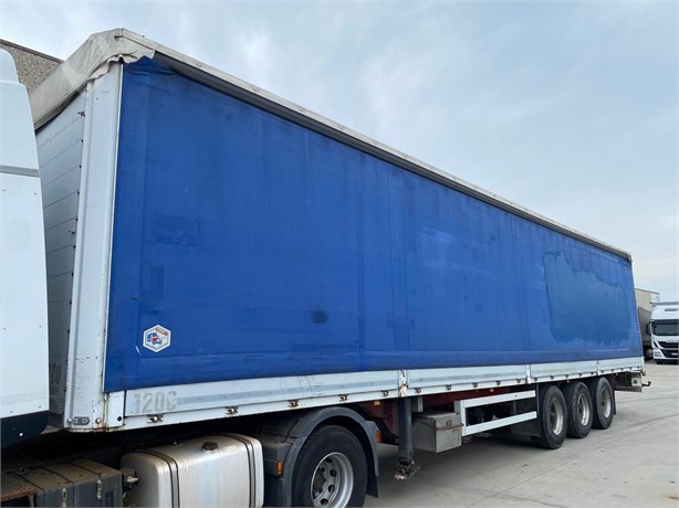 2004 CCFC 13.6 m x 245 cm Used Curtain Side Trailers for sale