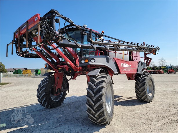 2014 MILLER NITRO 5275 Used Self Propelled Sprayers for sale