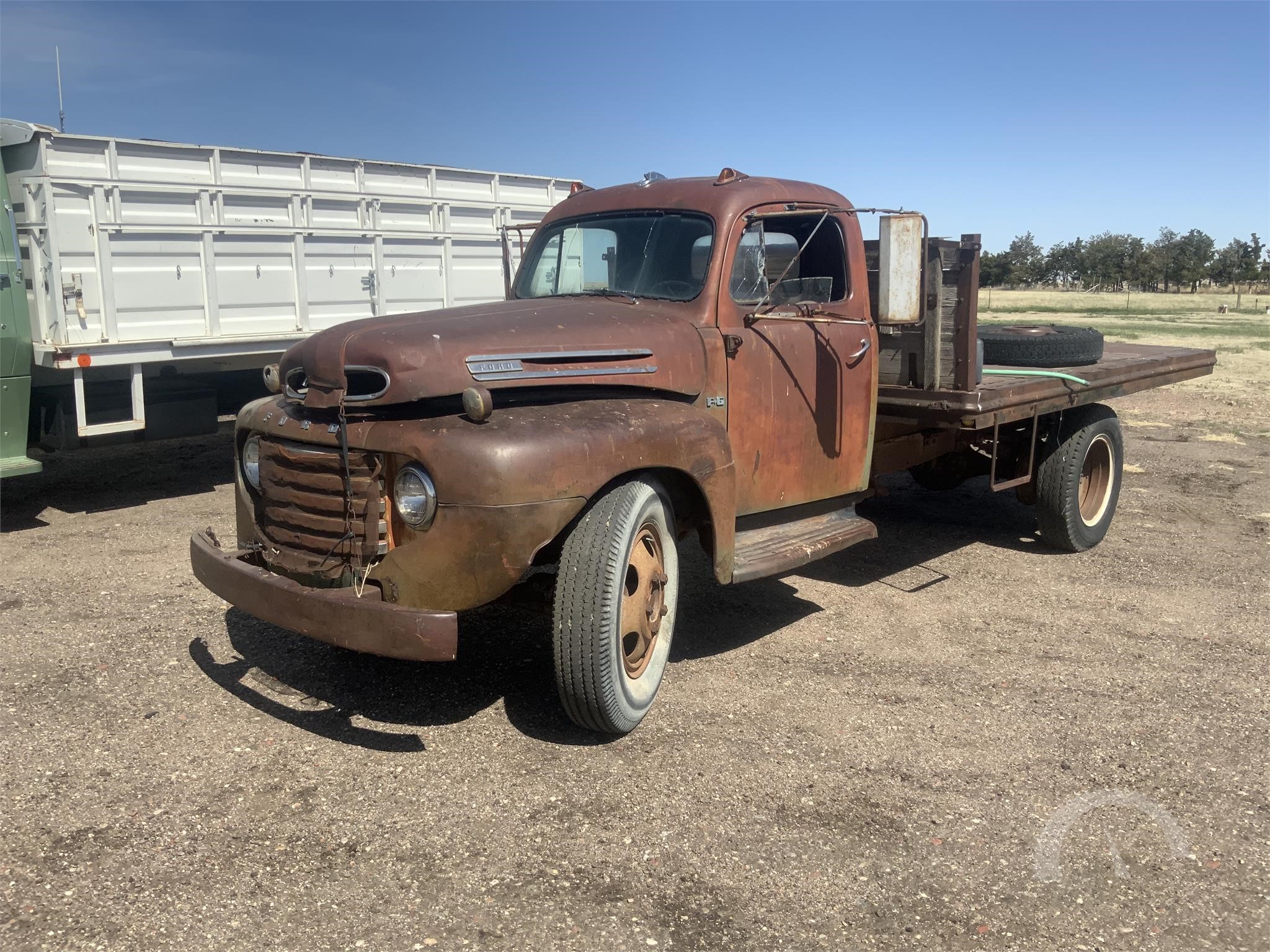 1948 Ford F8 Online Auctions