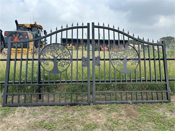 14' WROUGHT IRON BI-PARTING GATE Used Other upcoming auctions