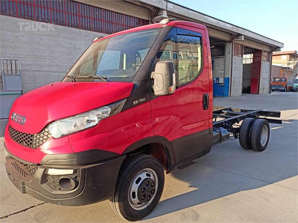 2015 IVECO DAILY 35C13 Used transporter fahrgestell zum verkauf
