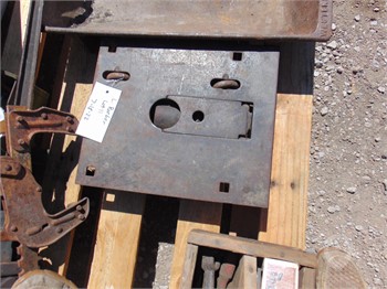 FIFTH WHEEL HITCH FLIP OVER Used Other Truck / Trailer Components auction results