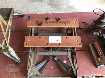 Workmate Table with integrated Vise - Lil Dusty Online Auctions