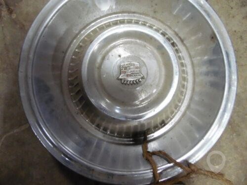 CADILLAC 15" RIM HUB CAPS Used Other for sale