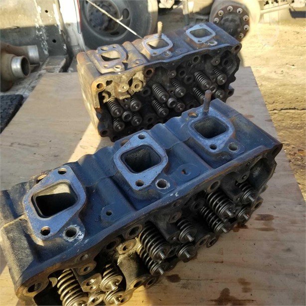 2002 MACK Used Cylinder Head Truck / Trailer Components for sale