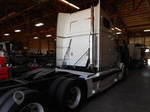 2005 VOLVO VNL 780 Used Body Panel Truck / Trailer Components for sale
