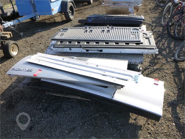 PALLET OF TRUCK TAILGATES Used Other Truck / Trailer Components auction results