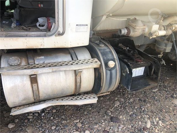 2011 KENWORTH T300 Used Fuel Pump Truck / Trailer Components for sale