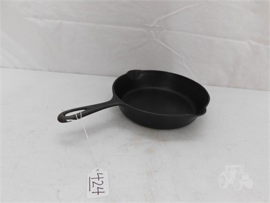 16.5 Cast Iron Black Finish Dutch Oven Lid Lifter with Bail Handle