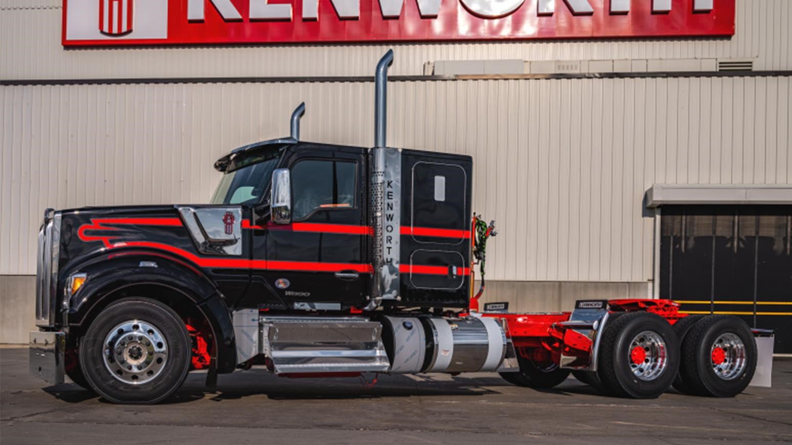 Kenworth Launches T680 Advantage with 52-inch Mid-Roof Sleeper
