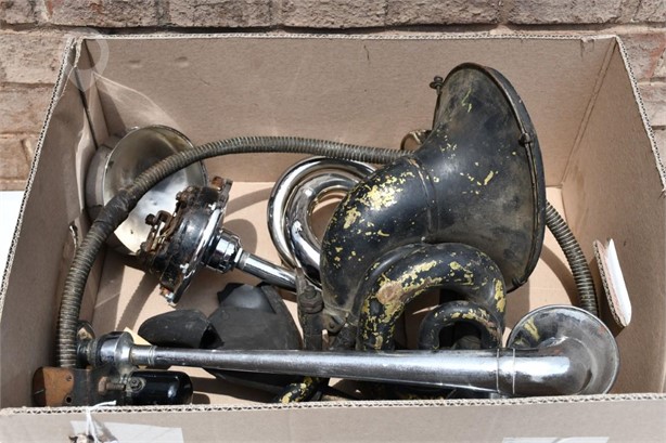 BOX OF HORNS Used Other Truck / Trailer Components auction results