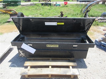 NORTHERN TOOL FULL SIZE OVER THE RAIL Used Tool Box Truck / Trailer Components upcoming auctions
