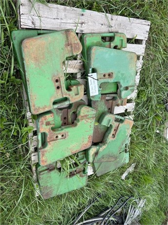 (10) JOHN DEERE SUITCASE WEIGHTS Used Other auction results