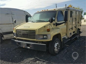 2004 GMC C5500 Used Cab Truck / Trailer Components for sale