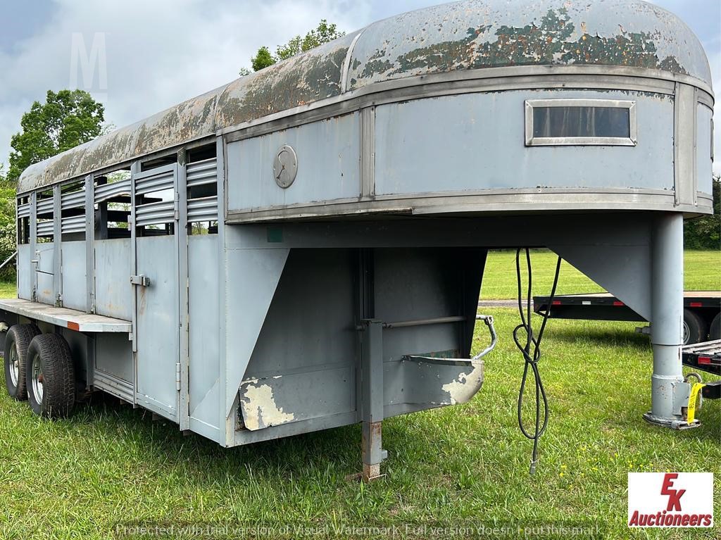 CIRCLE M Horse Trailers Auction Results - 4 Listings