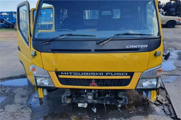 MITSUBISHI FUSO CANTER Used Cab Truck / Trailer Components for sale