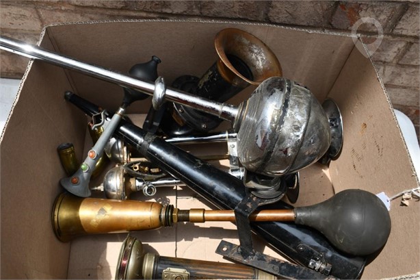 BOX OF HORNS Used Other Truck / Trailer Components auction results