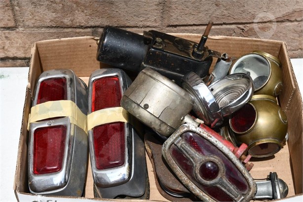 BOX OF LIGHTS Used Other Truck / Trailer Components auction results